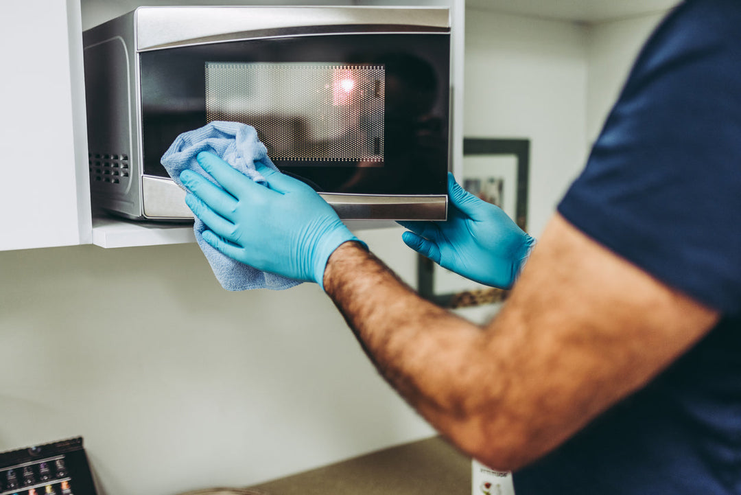 How to Clean a Microwave using Eco-Friendly Solutions
