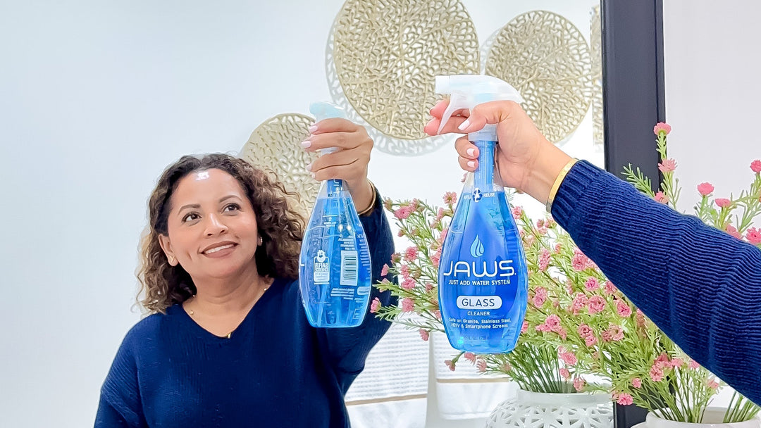 Silvia en tu Vida’s Top Spring Cleaning Tips—Featuring JAWS Refillable Cleaners!